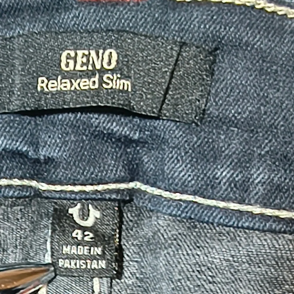 True Religion Geno Relaxed Slim Mens Jeans Blue Red Stitch 42x31 Indigo Denim